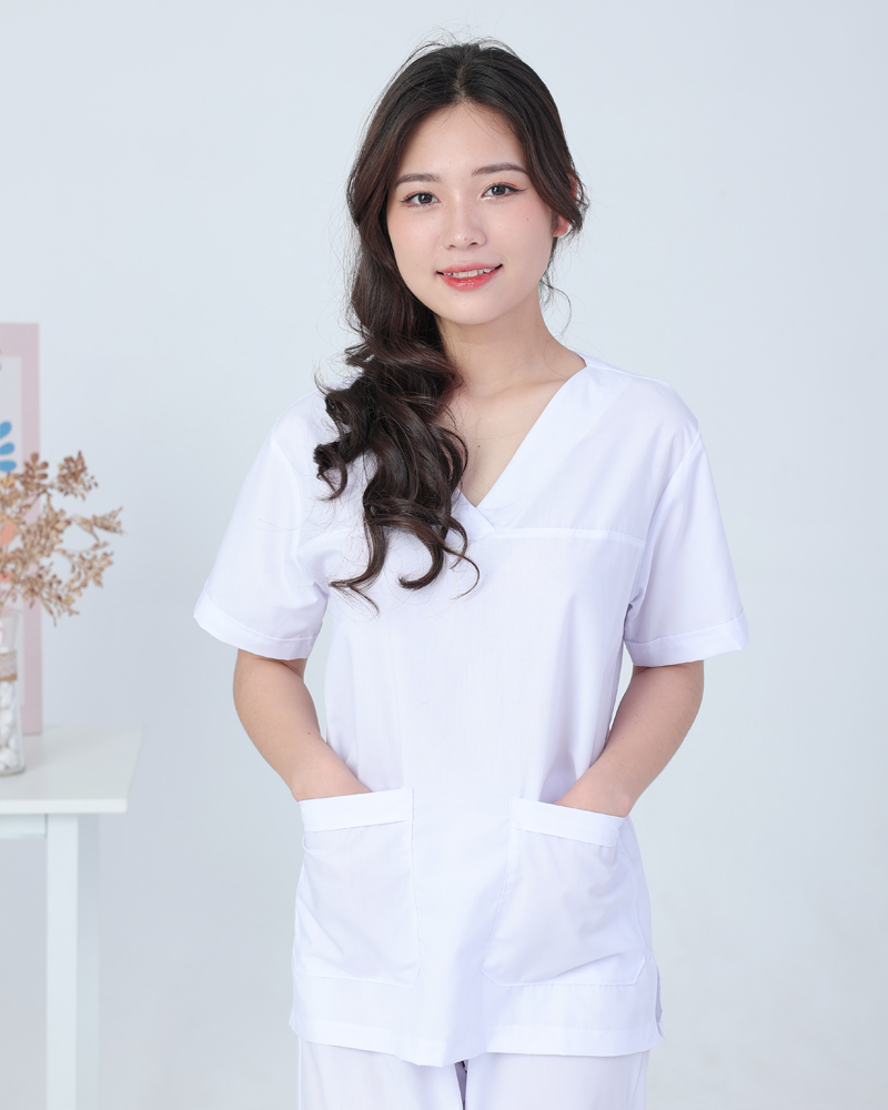 Áo blouse trắng cổ tim phẫu thuật nam nữ cộc tay – áo blu trắng bác sĩ, y tá, dược sĩ cổ tim nam nữ