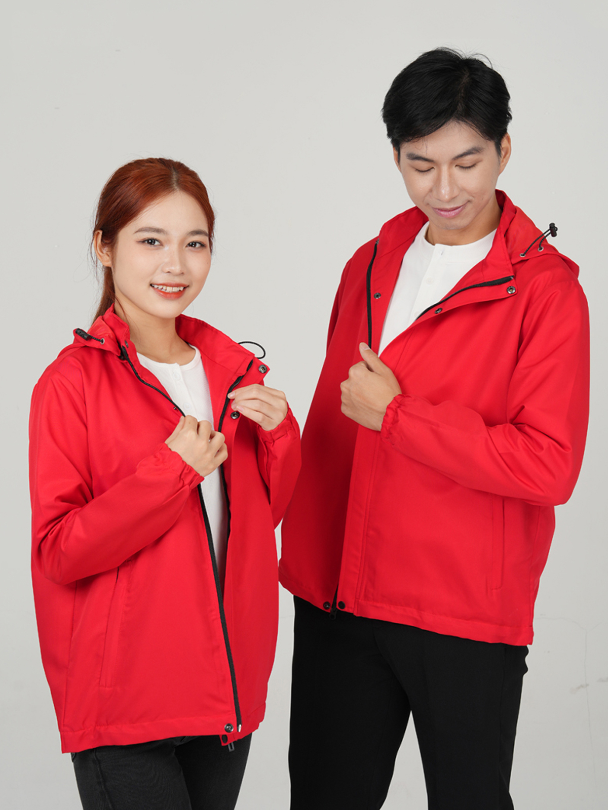 Áo gió đồng phục may sẵn màu đỏ