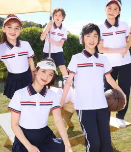 Đồng phục học sinh thể thao - áo polo trắng phối sọc đỏ xanh năng động