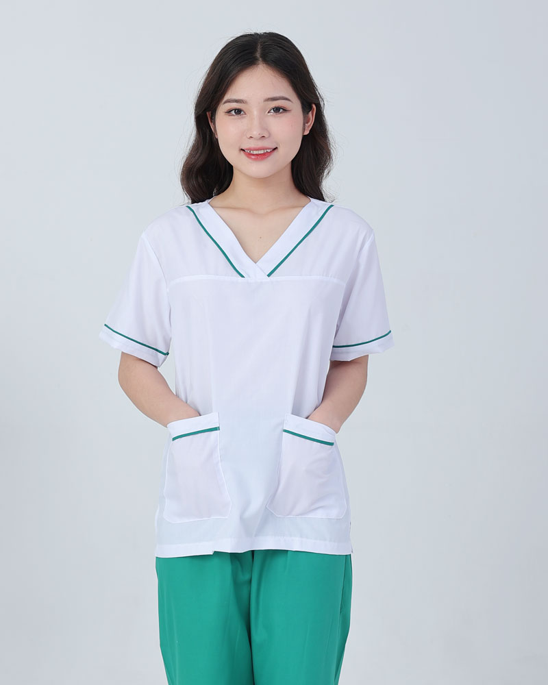 Đồng phục scrub y tế trắng phối viền xanh lá - xanh dương