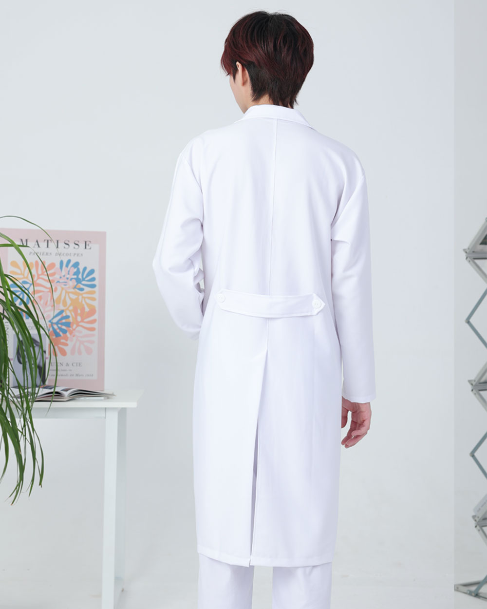 Đồng phục blouse y tế trắng dài tay có đai sau lưng